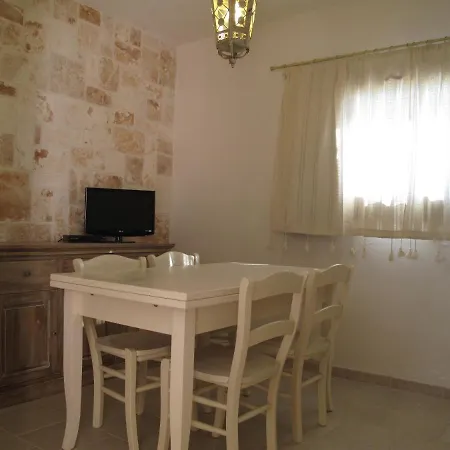Il Borgodellequerce Casa Ulivi Piscina Privata Martina Franca